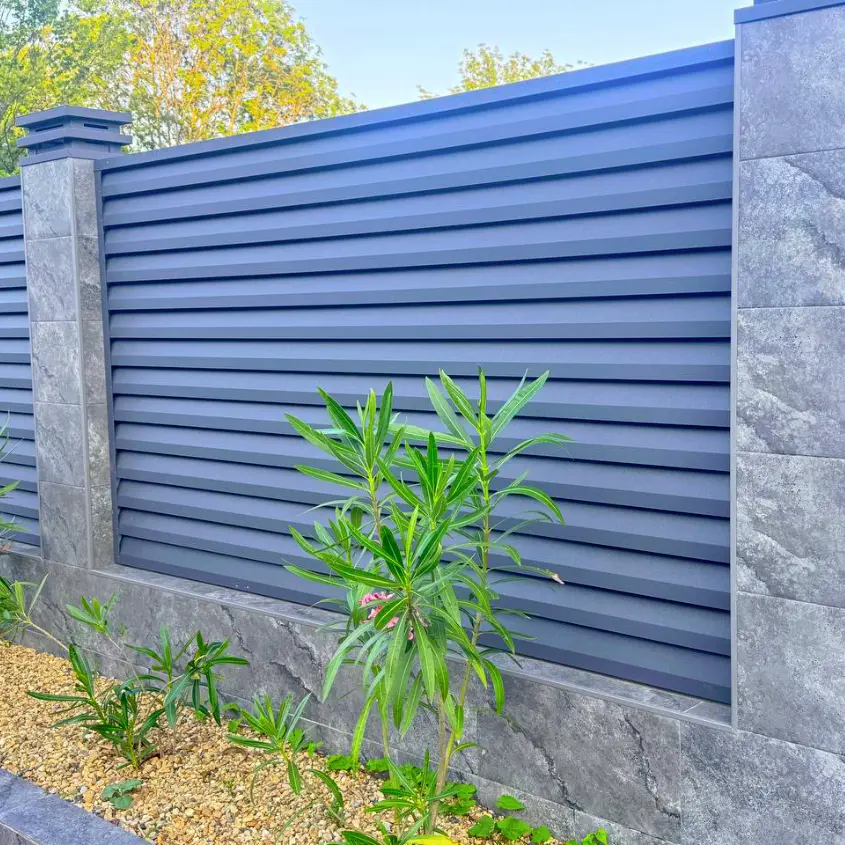 Фото 1 забор Реснички 7024 МАТТЕ Серый Графит матовый двусторонний