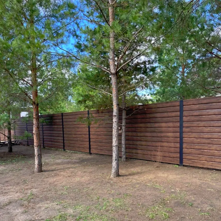 Фото 5 забор из металлосайдинга Евро-Брус под брус Темный Каштан 3D Принтек