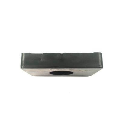 Резиновый уплотнитель ЭПДМ для крепления снегозадержателя вид сверху спереди Резиновый уплотнитель ЭПДМ для крепления снегозадержателя вид сверху спереди